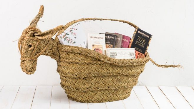 Cesta de Navidad Burrito Chocolatero / Real Fabrica Española Cesta de Navidad Burrito Chocolatero / Real Fabrica Española