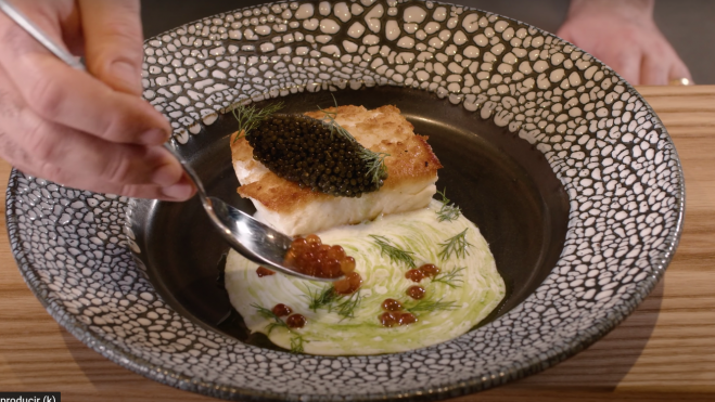 Un plato con caviar que se servirá en el primer restaurante NFT del mundo / Captura del vídeo promocional