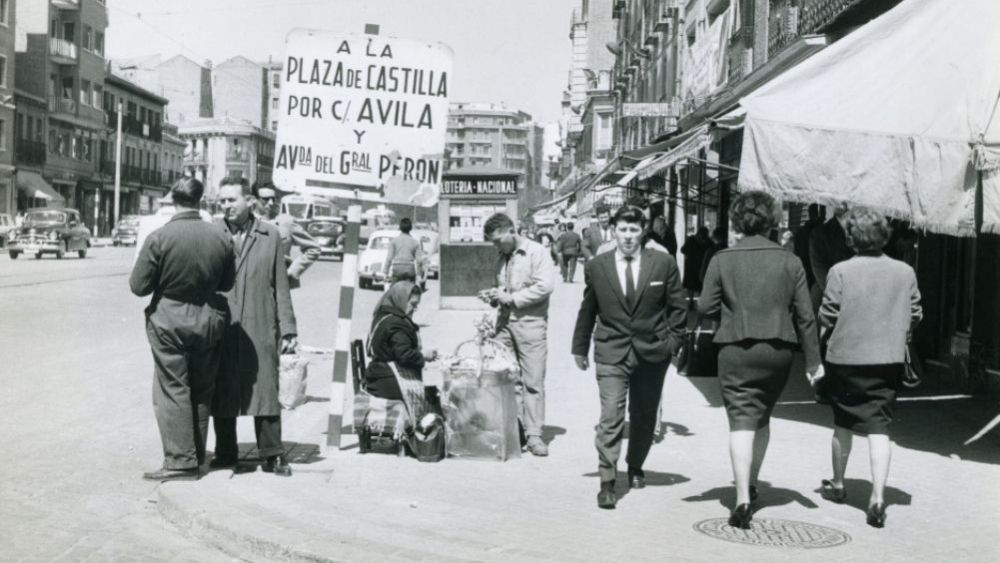 Un día cualquiera de 1969 en Bravo Murillo, distrito de Tetuán (Madrid) / Foto: Juan Jiménez Salmerón