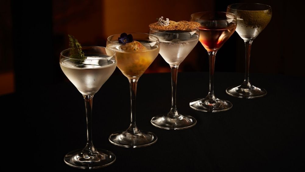 Cócteles con base de Territorio, los espirituosos de Laura Hernández Espinosa en el restaurante LEO (Bogotá, Colombia) / Jorge H. González