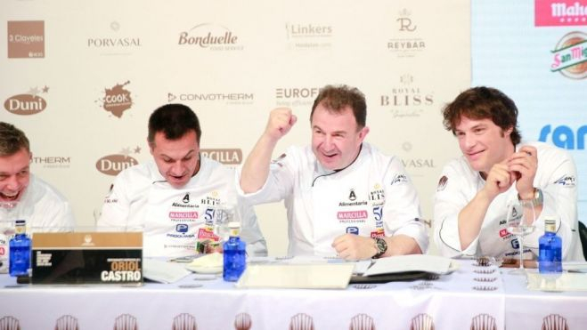 Martín Berasategui, Jordi Cruz y otros cocineros en uno de los concursos del salón / Foto: Alimentaria