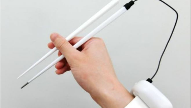 Los palillos electrónicos desarrollados por la Universidad de Meiji y Kirin