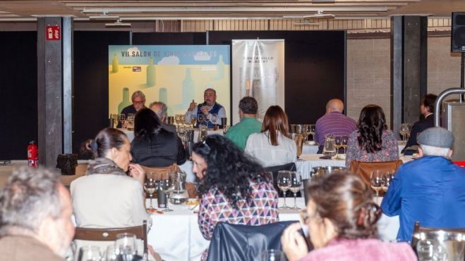 Una de las presentaciones del recién concluido Salón de Vinos Radicales, con el experto Federico Oldemburg y Carlos Echapresto, sumiller de Venta Moncalvillo* (La Rioja)