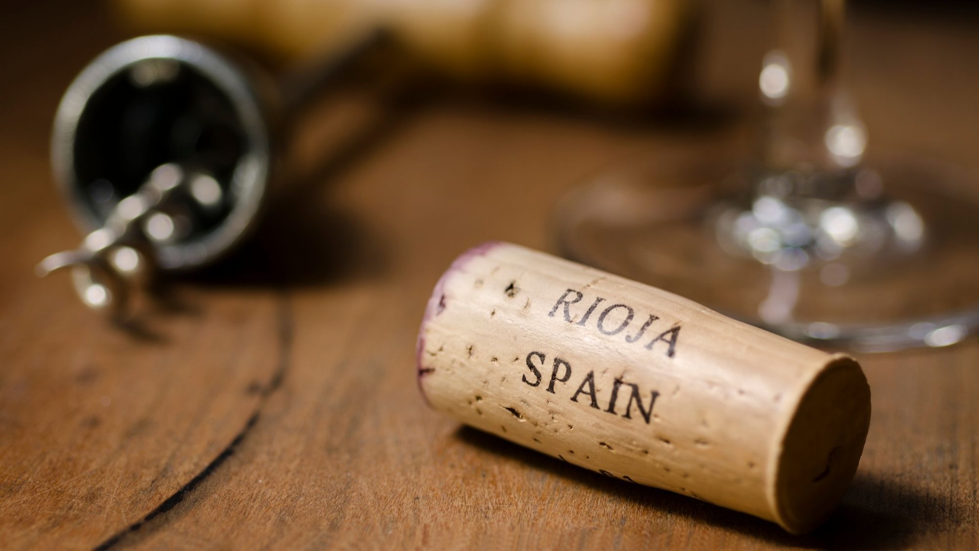 Corcho de una botella de rioja / Foto: Canva / La cosecha 2021 de la DOCa Rioja ha sido calificada como "muy buena"