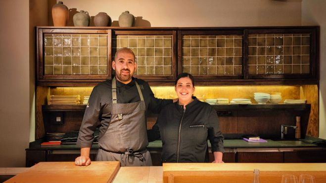 Jaume Marambio y Vicky Maccarone, chef y directora de sala de Alapar / Foto de Carmen Alcaraz del Blanco para Hule y Mantel
