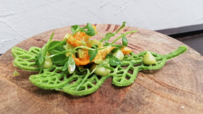 Plato vegetal del restaurante Venta Moncalvillo / Foto: Instagram