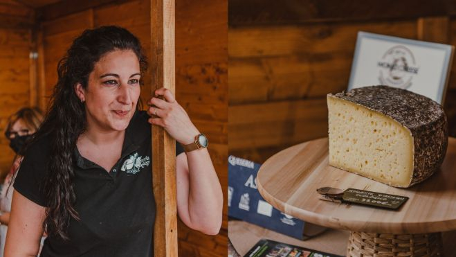 Rocío Bueno de la Quesería Asiegu y una porción de su queso Gigante de Asiegu / Foto: Javier Llavona