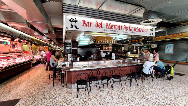 Bar del Mercat de la Marina / Foto: Òscar Gómez
