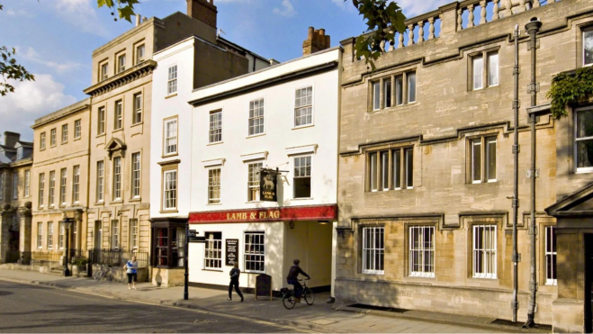 Fachada del pub Lamb & Flag de Oxford / Foto: redes sociales