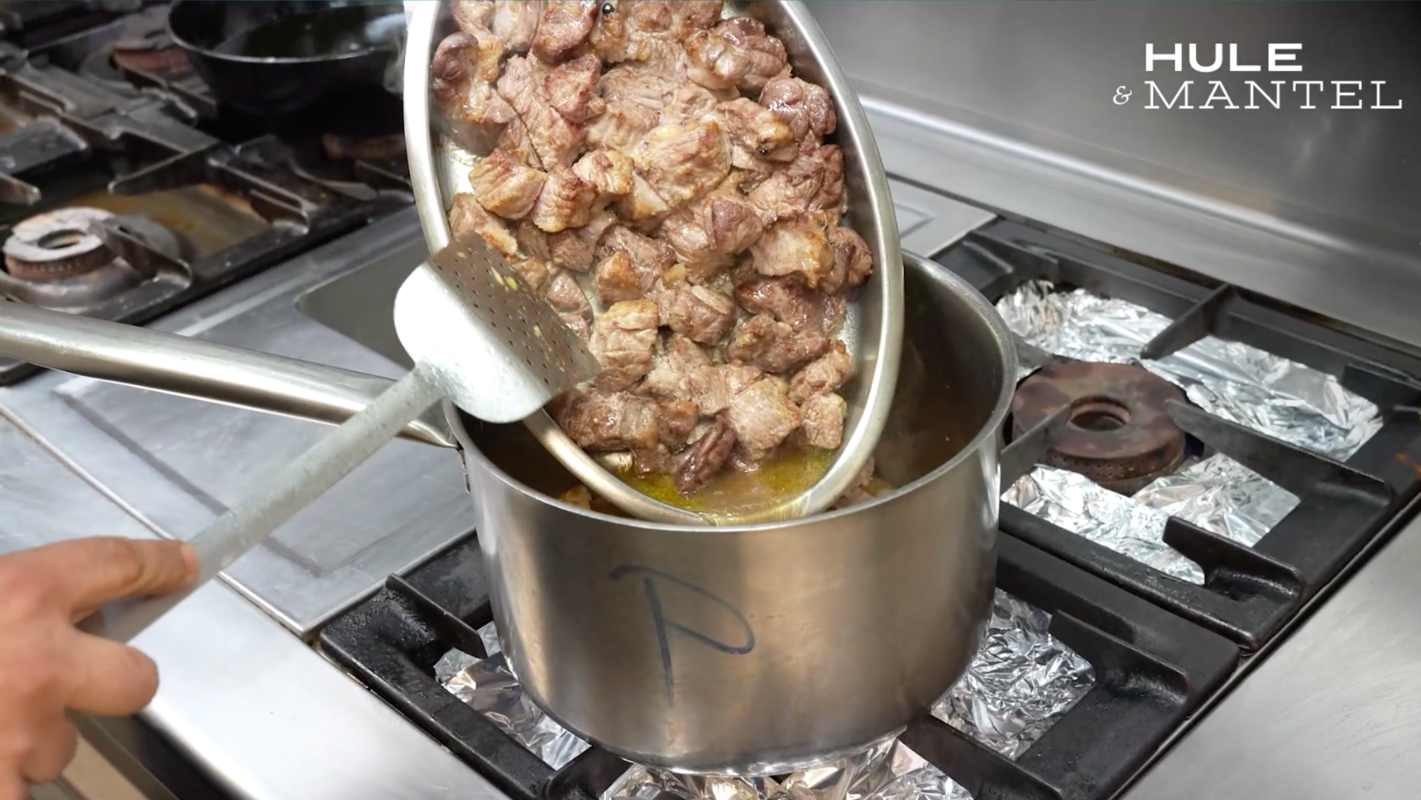  Incorpora la carne rustida / Receta de canelones del restaurante 7 portes