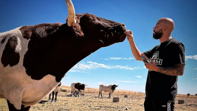Alberto Salto (El As de las Carnes) en la ganadería Prado Alegre / Foto: Instagram