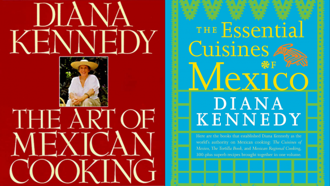 Dos de los libros publicados por Diana Kennedy / Foto: web