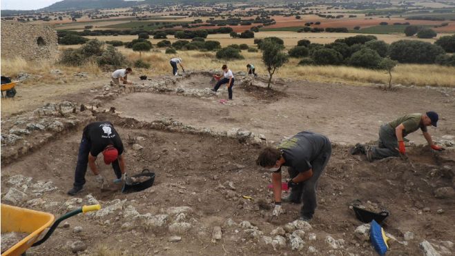 Trabajos de excavación en la Alquería de La Graja / Foto: Ayuntamiento de Higueruela 
