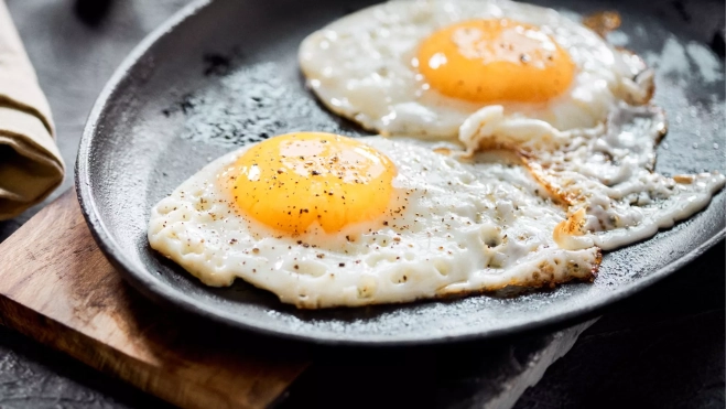 Dos huevos fritos / Foto: Canva