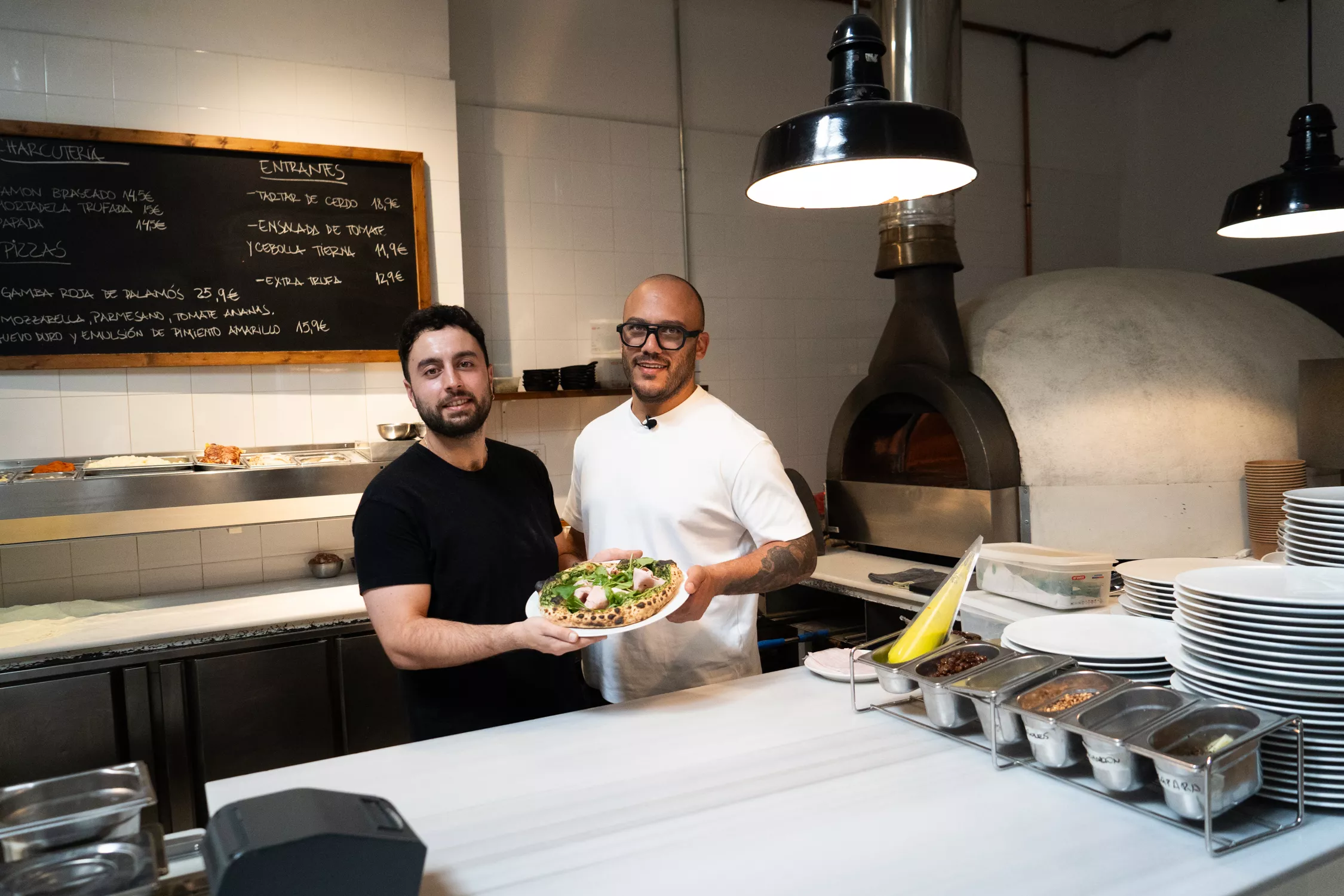 Jorge Sastre y Rafa Panatieri en Sartoria Panatieri (Barcelona) / SIMÓN SÁNCHEZ