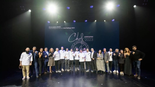 El jurado y los participantes del certamen Chef Balfegó 2023 / Foto cedida