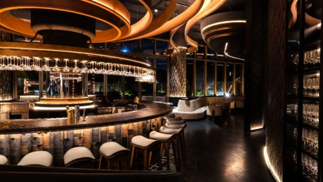 Barra del restaurante Leña en Dubái / Foto cedida