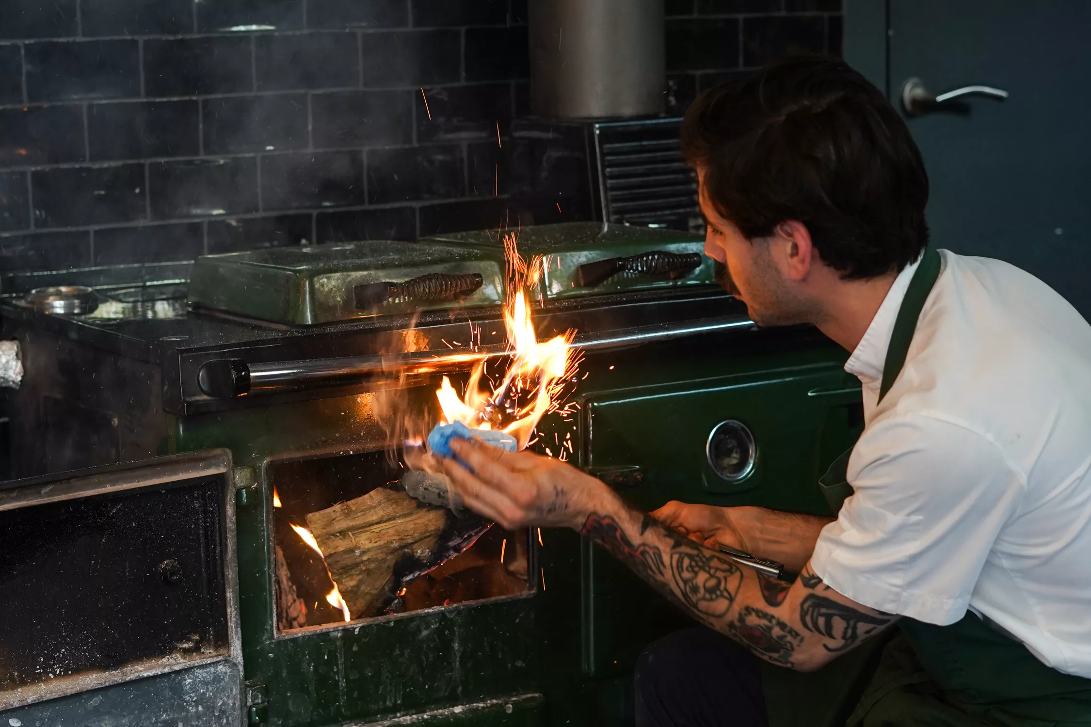 Rooftop Smokehouse abre un colmado en uno de los patios más bonitos de Barcelona / SIMÓN SÁNCHEZ