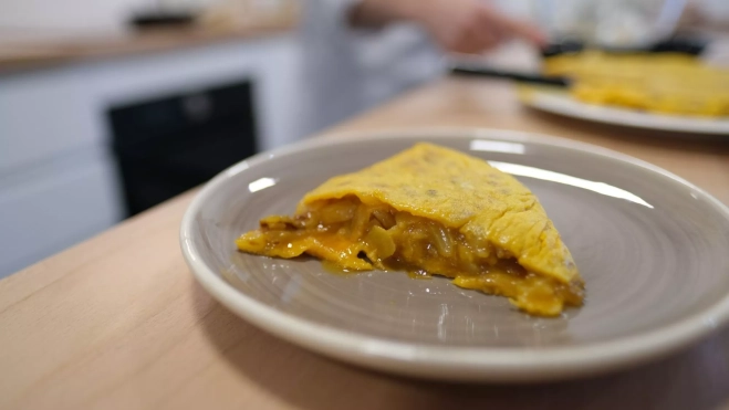 La tortilla de patatas de Cobardes y Gallinas / Foto cedida La tortilla de patatas de Cobardes y Gallinas / Foto cedida