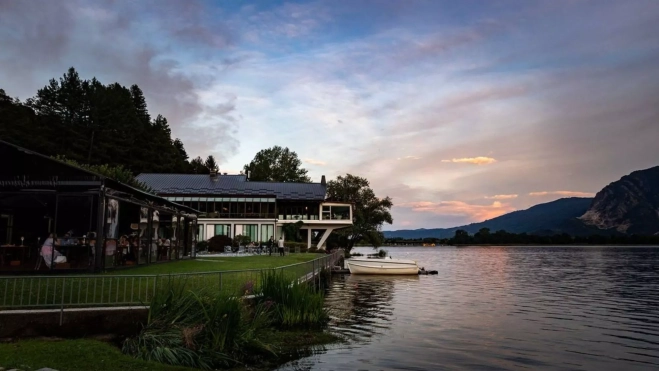 El restaurante Piccolo Lago en el lago Mergozzo (Italia) / Foto: Instagram