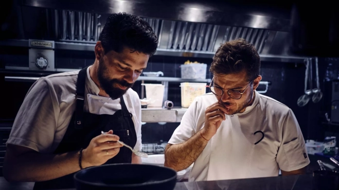 Los cocineros Luis Callealta y Álvaro Vela en el restaurante Ett / Foto cedida