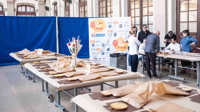 El jurado del concurso Mejor Pan de Sant Jordi 2024 / SIMON SÁNCHEZ El jurado del concurso Mejor Pan de Sant Jordi 2024 / SIMON SÁNCHEZ