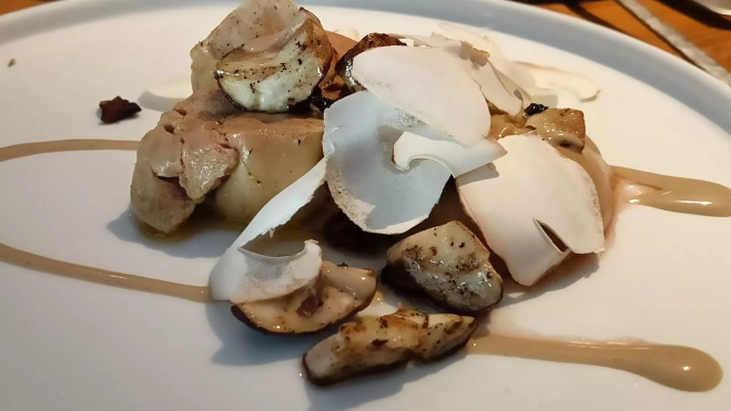Foie con escabeche de ceps del restaurante 539 Plats Forts (Puigcerdà) / Foto: Òscar Gómez Foie con escabeche de ceps del restaurante 539 Plats Forts (Puigcerdà) / Foto: Òscar Gómez