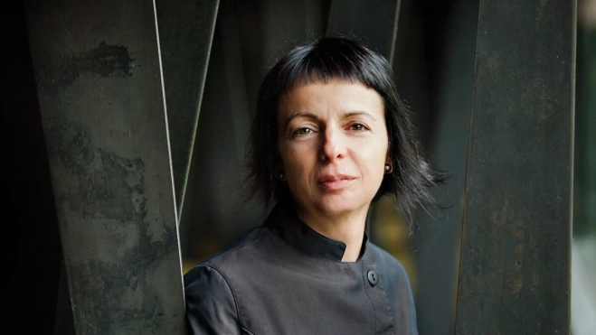La chef Fina Puigdevall en el restaurante Les Cols (Olot) / Les Cols