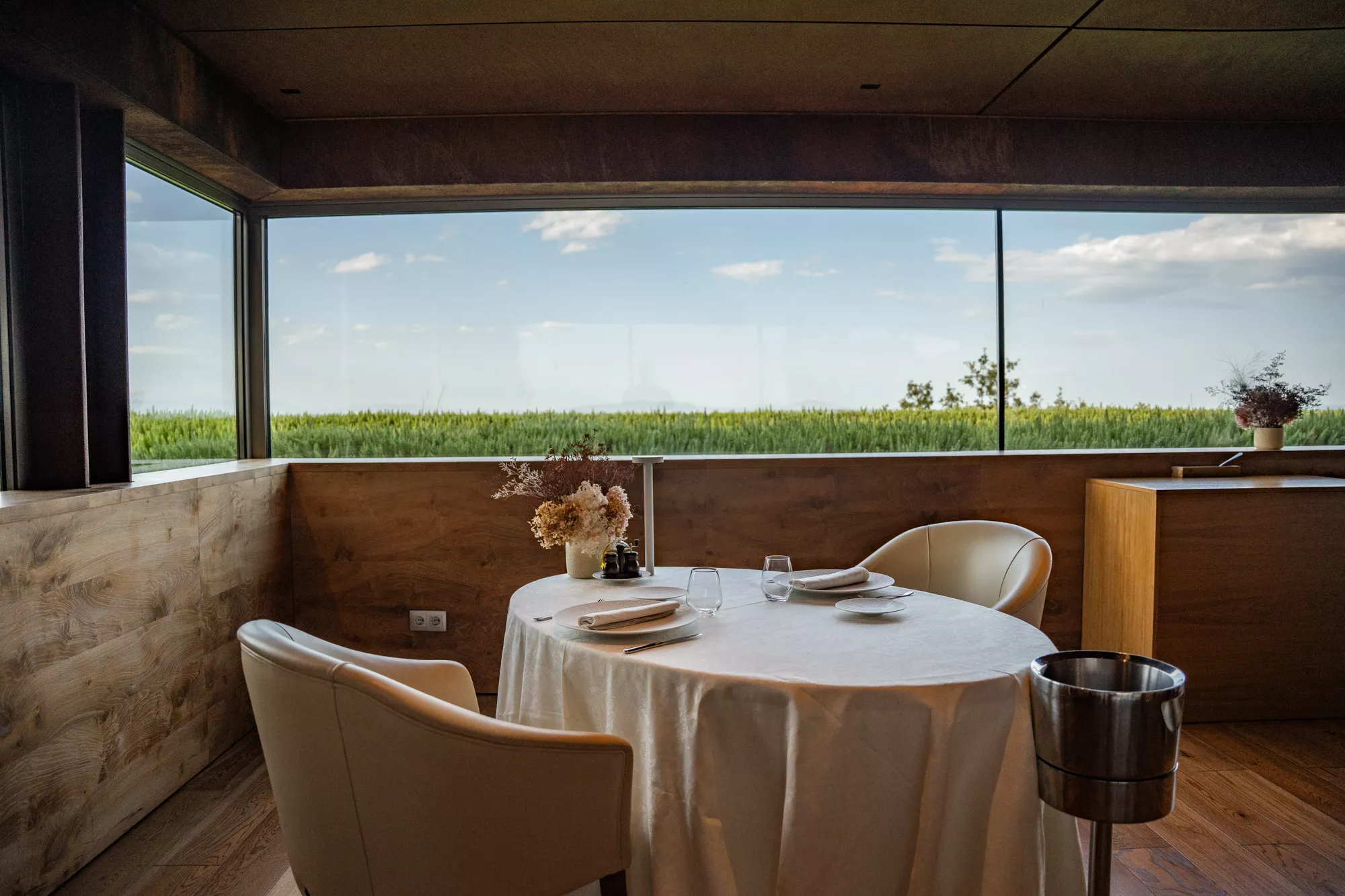 Restaurante Fontané, en el complejo Esperit Roca (Sant Julià de Ramis, Girona) / LUIS MIGUEL AÑÓN