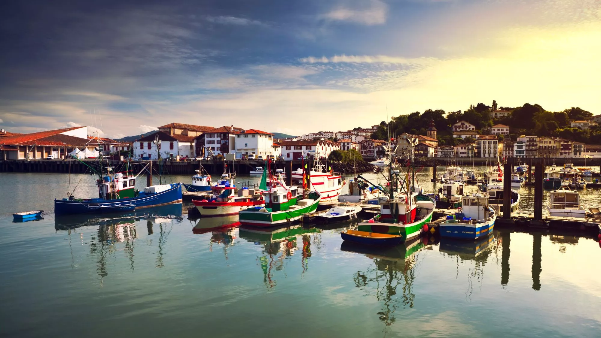El puerto pesquero de San Juan de Luz (Francia) / Canva