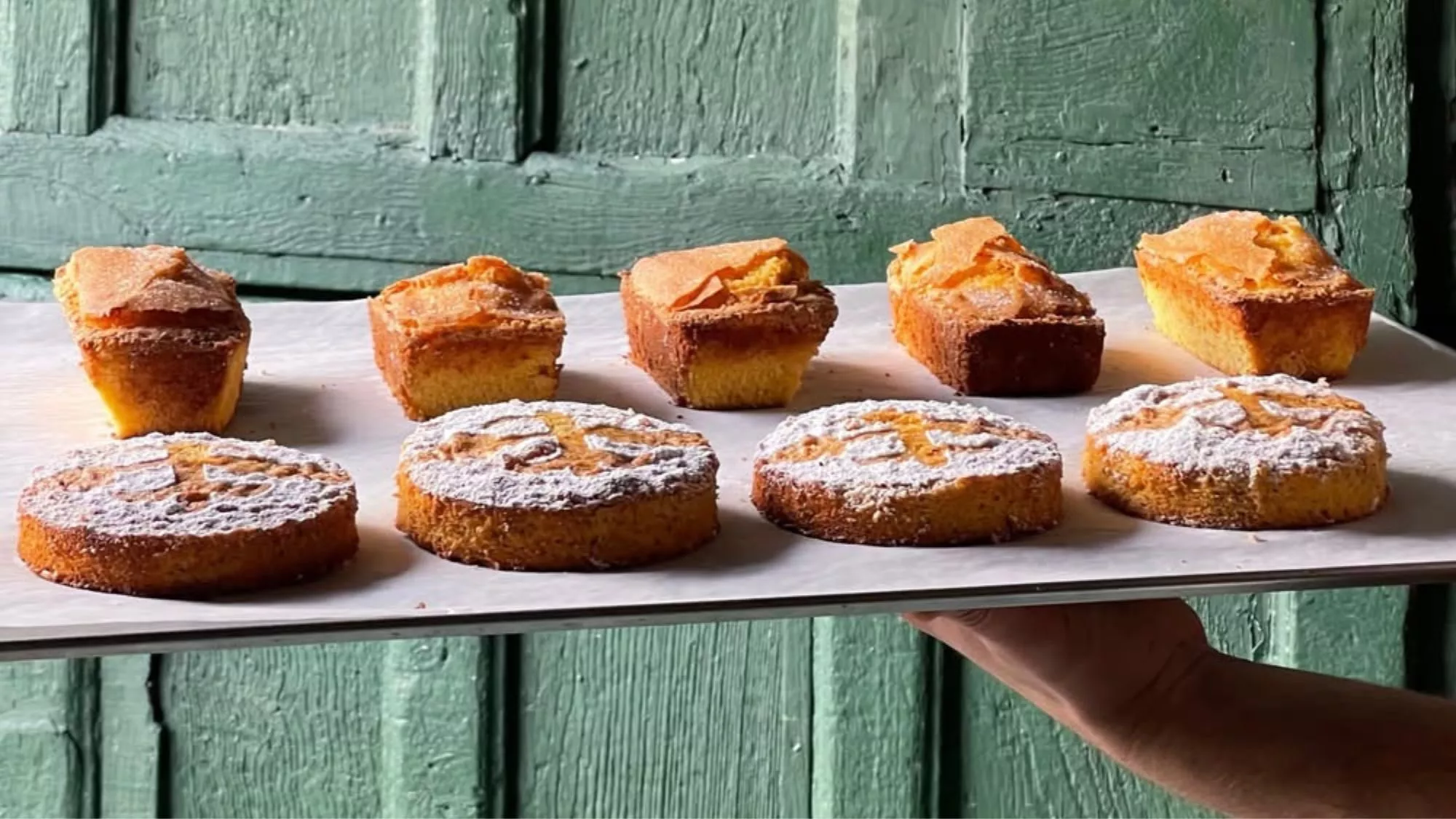 Dulces elaborados en el obrador de A Café, un lugar indispensable para desayunar en Santiago de Compostela / Instagram