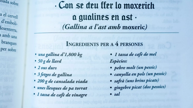 El libro 'La cuina catalana de fa 700 anys' (Viena Edicions) de Josep Lladonosa / GALA ESPÍN El libro 'La cuina catalana de fa 700 anys' (Viena Edicions) de Josep Lladonosa / GALA ESPÍN