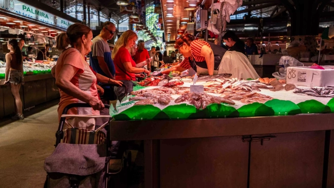 Una parada del mercado de La Boqueria (Barcelona) / GALA ESPÍN