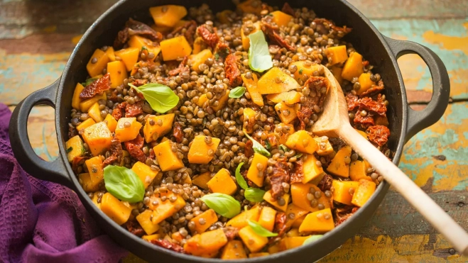 Olla de calabaza asada con lentejas / Canva Olla de calabaza asada con lentejas / Canva