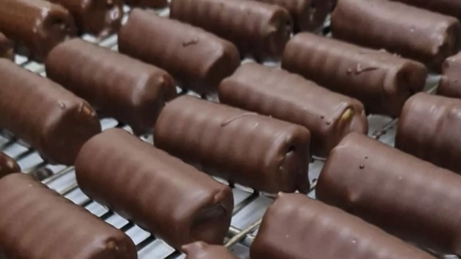 Huesos de santo de chocolate de Mantequerías York en Soria / Instagram Huesos de santo de chocolate de Mantequerías York en Soria / Instagram