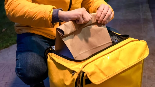 Repartidor de comida FREEPIK Repartidor de comida FREEPIK