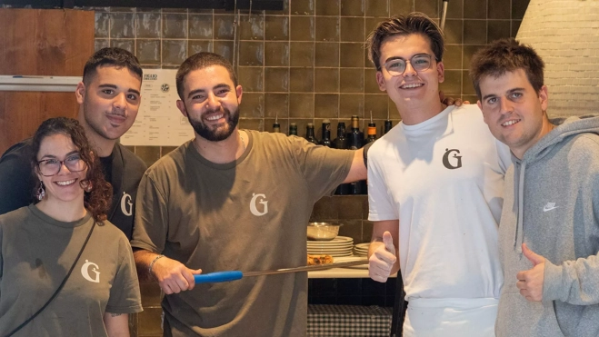 Eric Ayala con el equipo de Il Figlio di Emiliano / Txaber Allué Eric Ayala con el equipo de Il Figlio di Emiliano / Txaber Allué