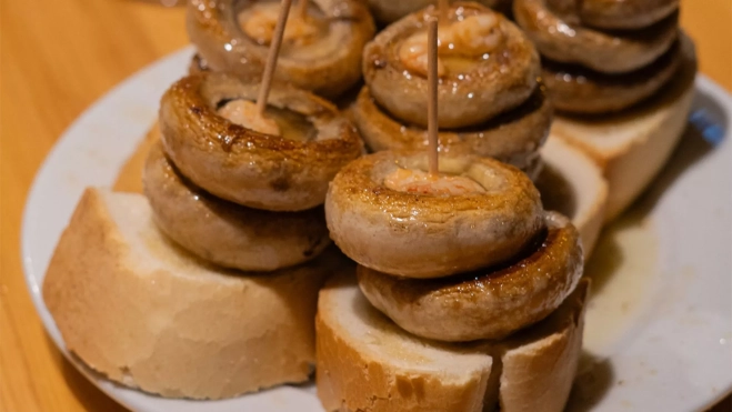 Los famosos 'champis' del Bar Soriano en Logroño / Txaber Allué