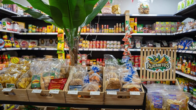 Supermercados Latinos / GALA ESPÍN Supermercados Latinos / GALA ESPÍN