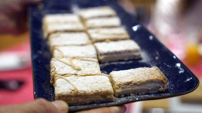 El pastel ruso es quizá su dulce más emblemático de la Pastelería Ascaso / Yolanda Cardo