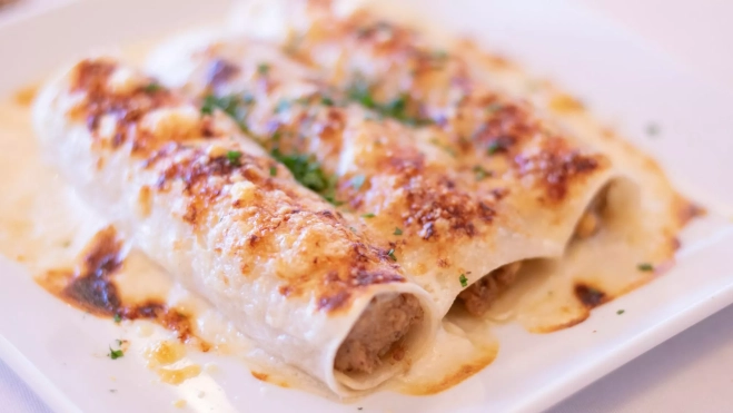 Plato de canelones de carne / Canva Plato de canelones de carne / Canva
