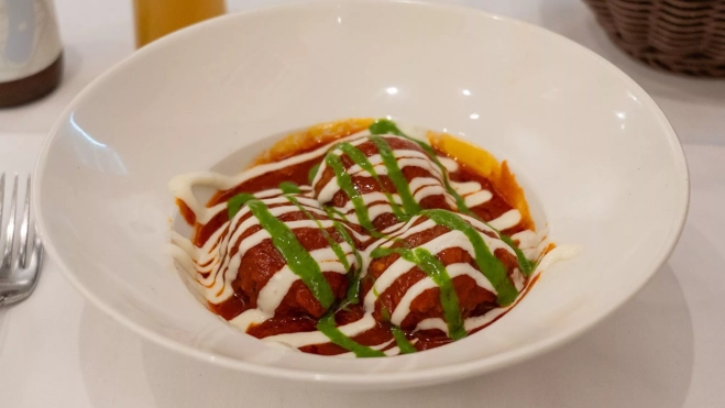 'Polpette al ragú' en Mimì alla Ferrovia (Nápoles) / Txaber Allué