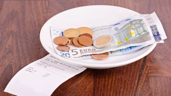 Cuenta en un restaurante / Canva