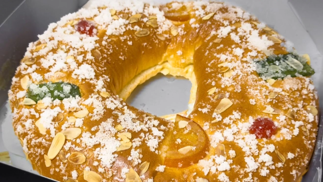 El roscón de Reyes relleno de nata de Carrefour Select / Iker Morán El roscón de Reyes relleno de nata de Carrefour Select / Iker Morán