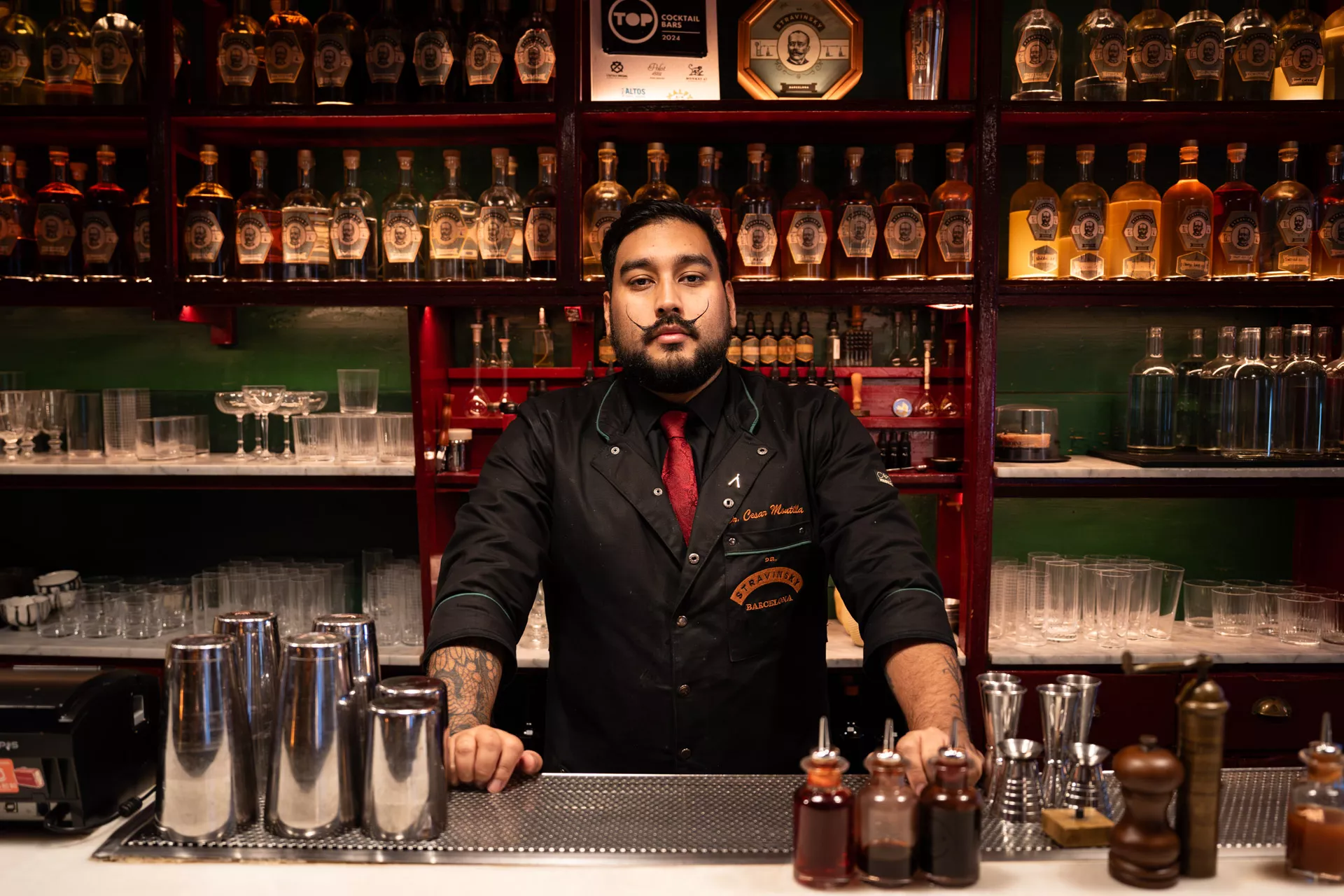 César Montilla, bar manager de la coctelería Dr. Stravinsky (Barcelona) / ÒSCAR GIL COY