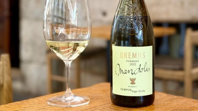 Vino blanco Oremus Mandolás de Tempos Vega Sicilia / Redes Sociales