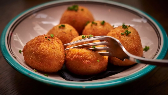 Croquetas listas para comer / Canva