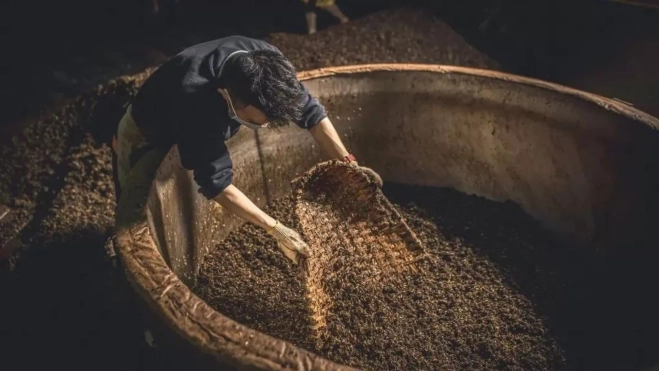 Proceso de elaboración del baijiu de Moutai en China / Cedida