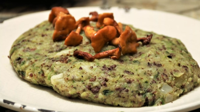 Trinxat de La Cerdanya con rebozuelos (Receta de Inés Butrón) / Antonio Ron