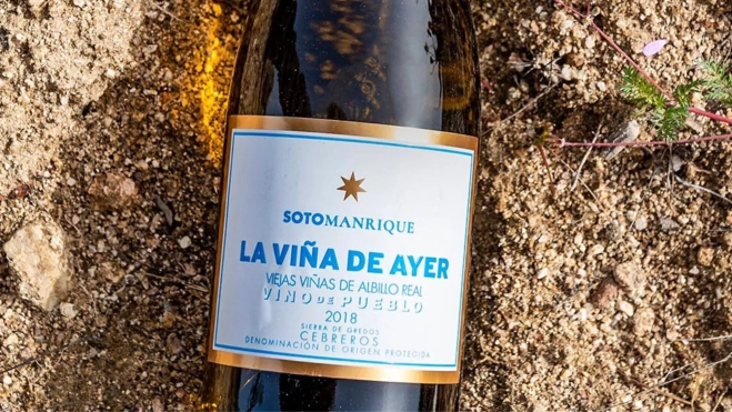 Botella de La Viña de Ayer albillo real (Soto Manrique) / Cedida